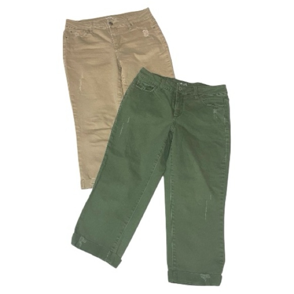 2 Pair‼️ Time and Tru Distressed Mid-Rise Capris Cropped Pants Size 8
